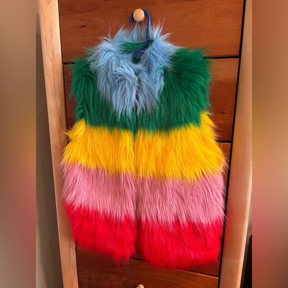 Mini Boden furry rainbow stripe vest